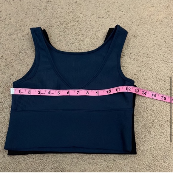 Reversible Blue and Black Workout Tank Tops, bundle of two - Picture 2 of 5